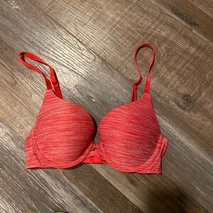 $15 sale Victoria Secret Uplift perfect
Shape Semi Demi Bra Underwire  Red 32B